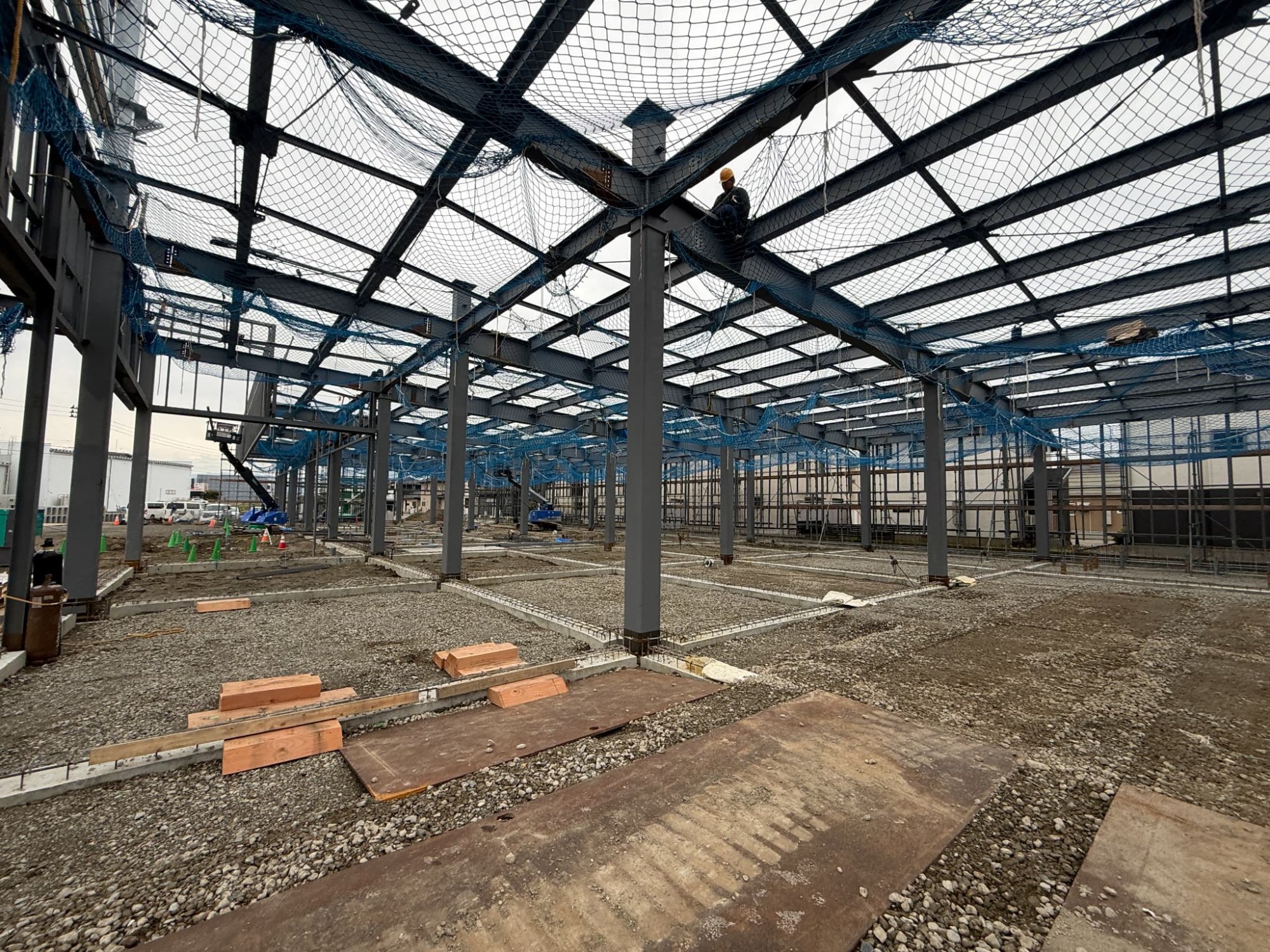 大型施設鉄骨フレームの建方